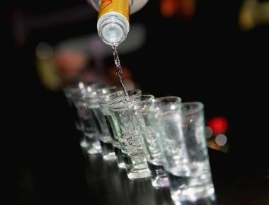 H βότκα που είναι φτιαγμένη από γάλα αγελάδας και ξεπουλάει σε όλο τον κόσμο